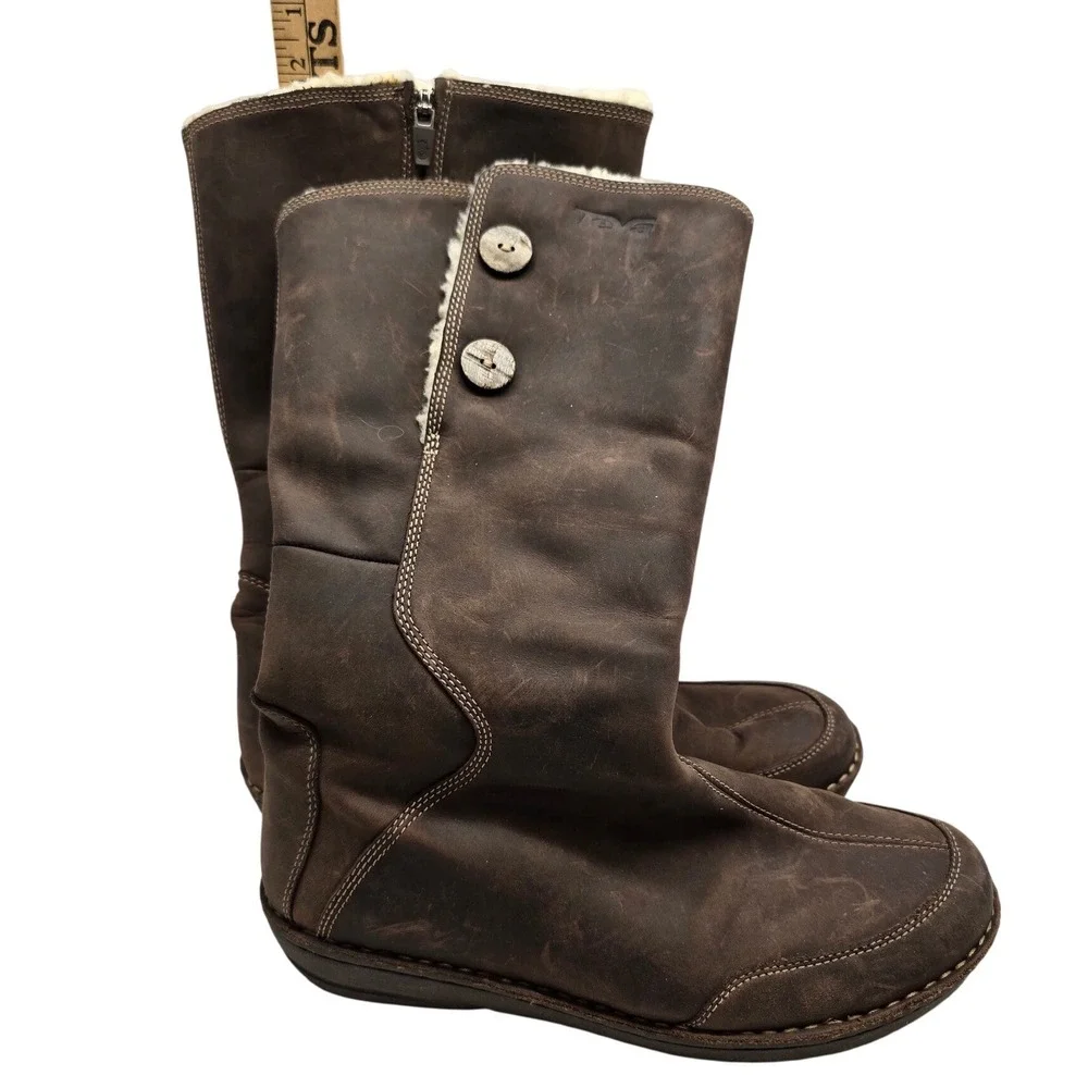 Teva Leather Shearling Lined Mid Calf Boots Brown Button‎ Gorpcore Womens 9